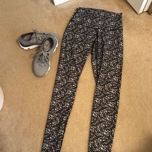 Black & White speckled Lulu Wonder Under leggings